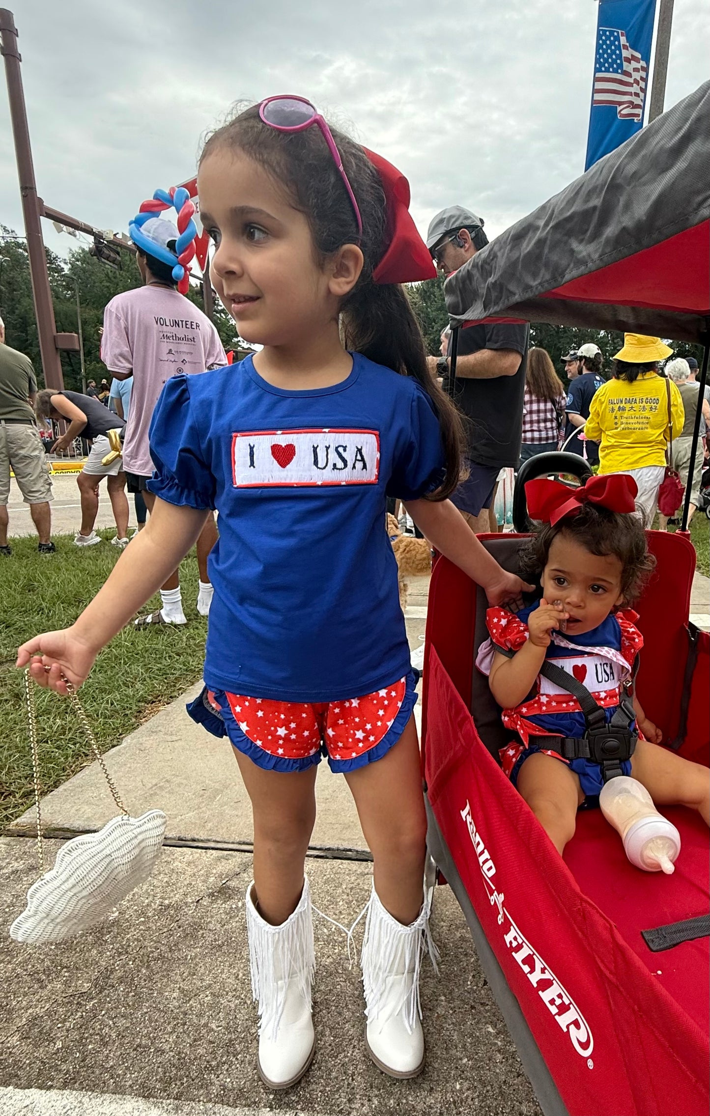 PATRIOTIC HAND SMOCKED - I ❤️ USA BUBBLE