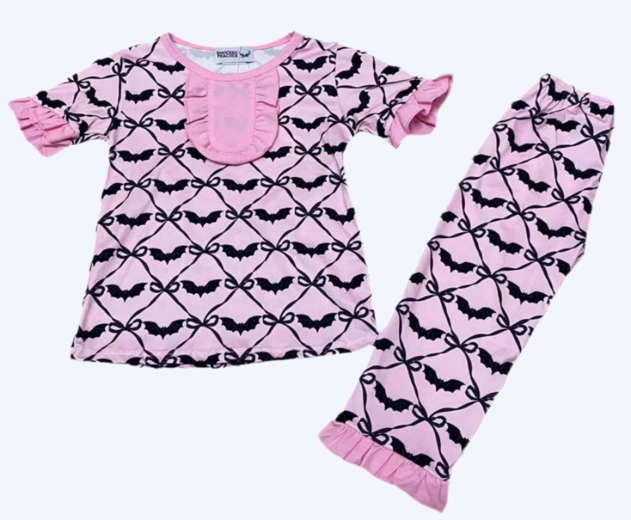 GET BATTY FOR BOWS SHORT SLEEVE PAJAMAS SET